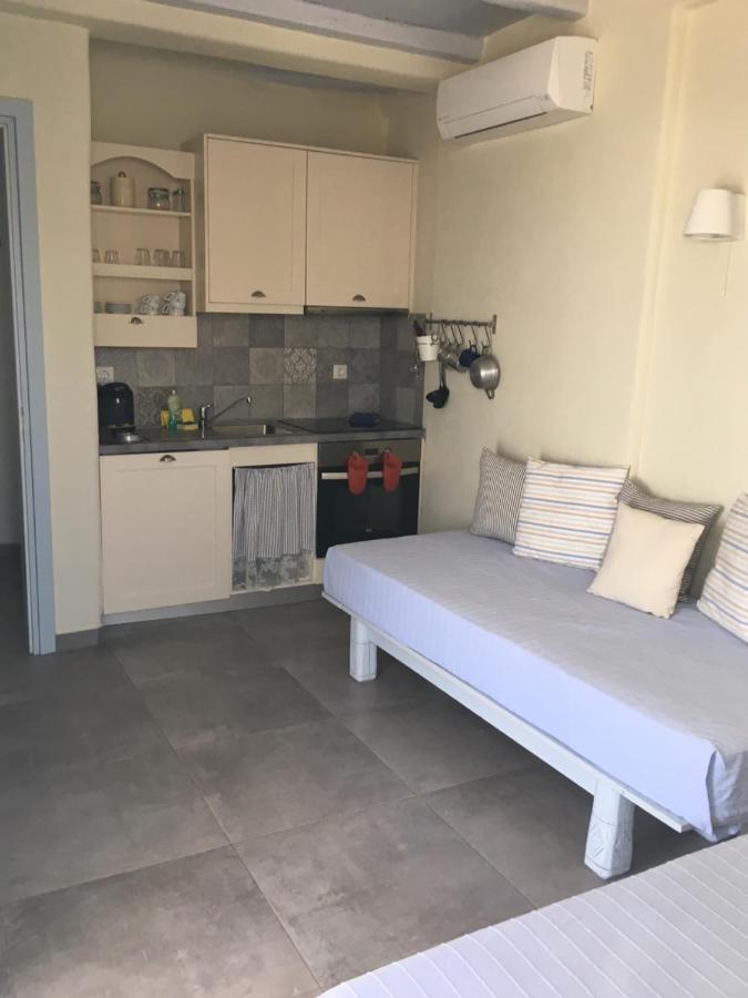 Makares Aparthotel Donúsza Kültér fotó